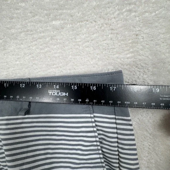 Calvin Klein Slim‎ Fit Shorts Striped Casual Walking Shorts Size 34 - Picture 8 of 9